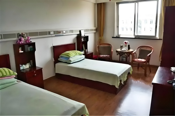 阿娇一个人独居北京3居室，自称比香港要便宜